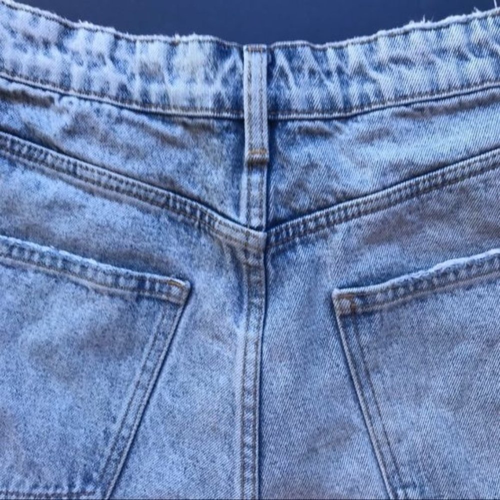 Zara Jean Cutoff Shorts with Manufactured Distressing, Size 6 - Picture 6 of 14